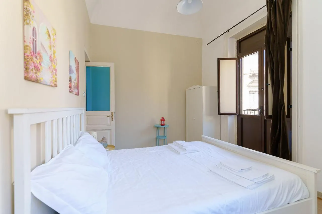 Holiday home Sea & City Casa Del Porto Villa Catania Italy