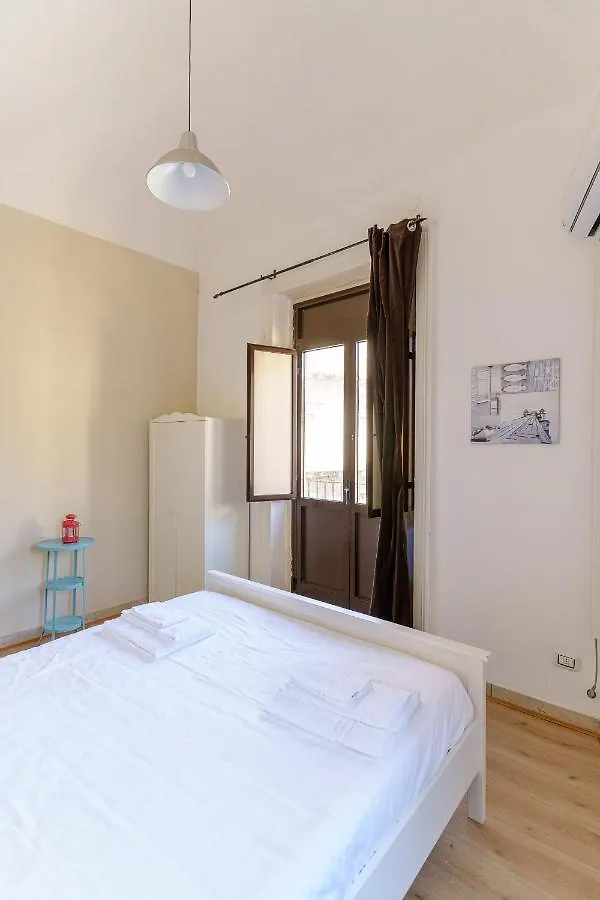 Holiday home Sea & City Casa Del Porto Villa Catania Italy